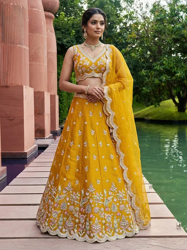 Yellow_Embroidered_Lehenga_Choli_Set_for_Women