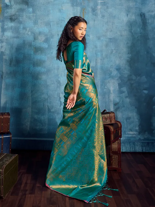 Green_Silk_Saree_for_Women