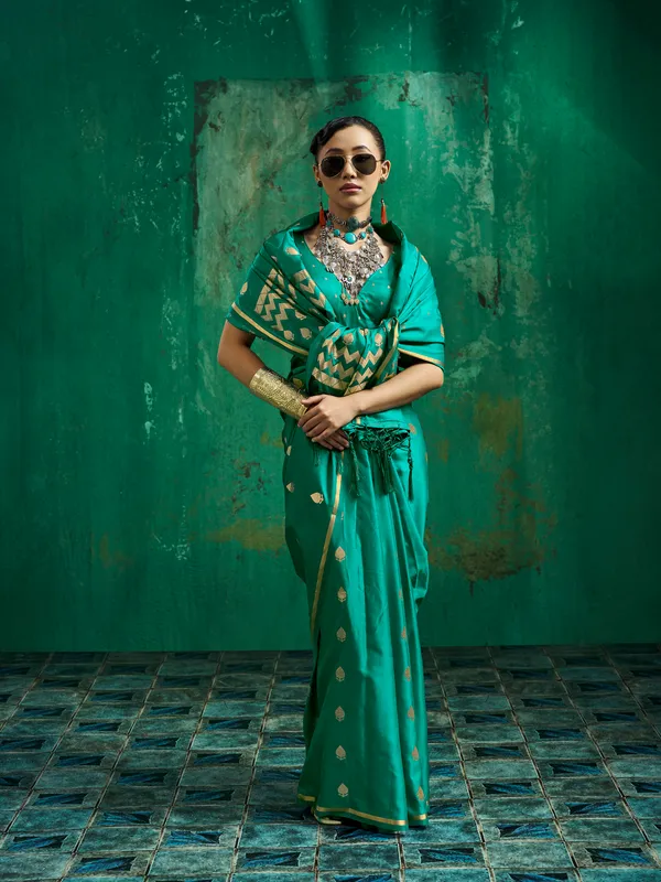 Teal_Gold_Motif_Saree_For_Women