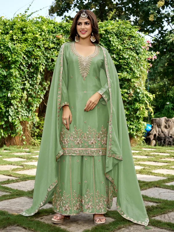 Green_Chinon_Silk_Salwar_Suit_For_Women_(1544_D5)
