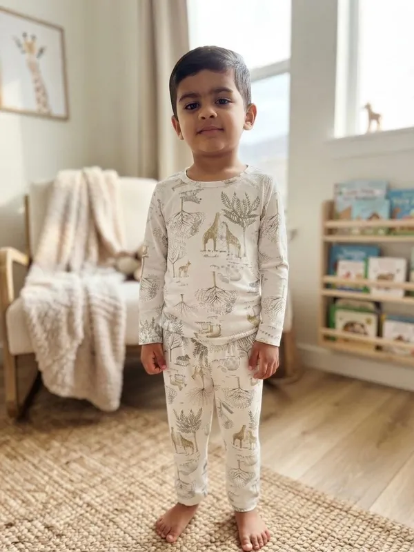 White_Bamboo_Jungle_Print_Night_Suit_For_Kids