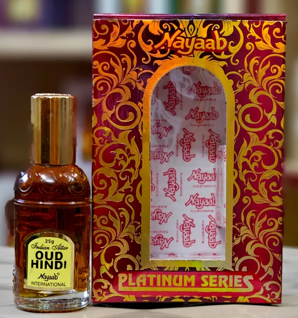 Nayaab_Oud_Hindi_Attar_25_Ml_Floral_Attar