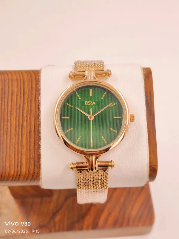 Green_Classic_Metal_Analog_Watch_For_Women