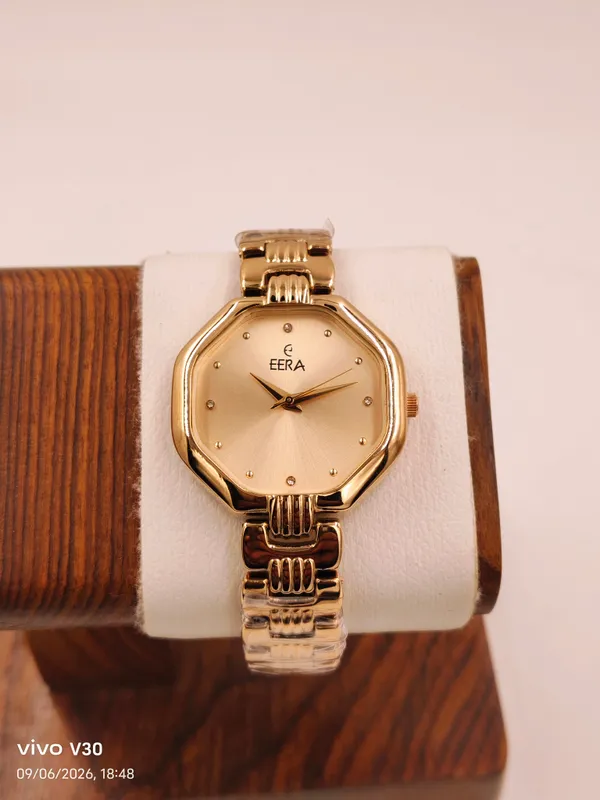 Gold_Classic_Metal_Analog_Watch_For_Women