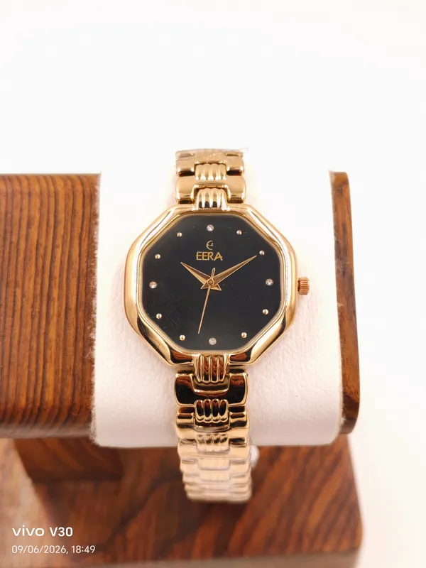 Gold_Classic_Metal_Analog_Watch_For_Women