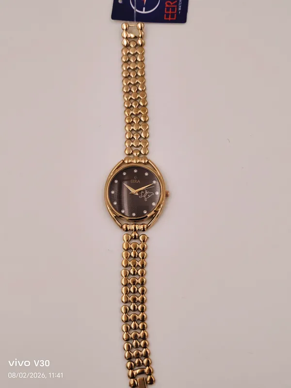Eera_Gold_Tone_Analog_Bracelet_Watch_For_Women