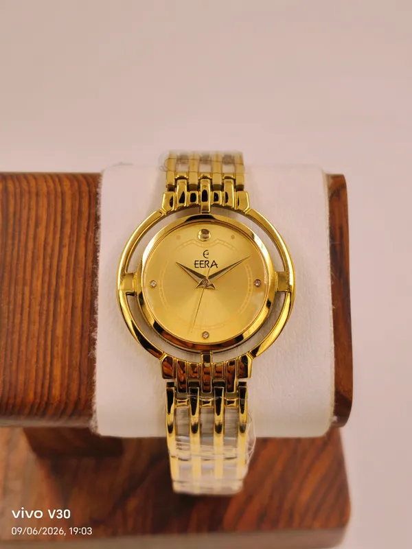 Gold_Classic_Metal_Analog_Watch_For_Women