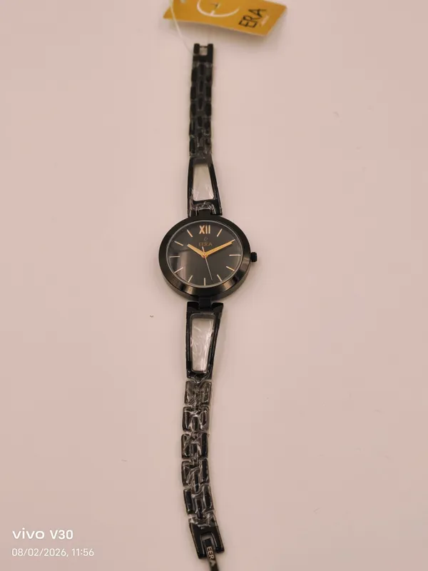 Eera_Black_Analog_Metal_Strap_Watch