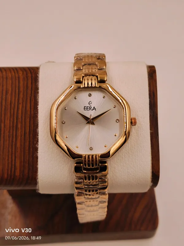Gold_Classic_Metal_Analog_Watch_For_Women