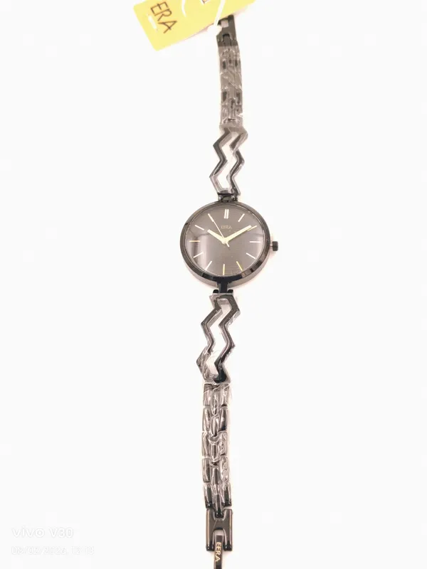 Eera_Silver_Metal_Analog_Watch_For_Women