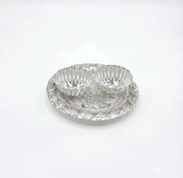 Design_Haldi_Kumkum_Set_(Pack_of_1)_-_Pure_German_Silver