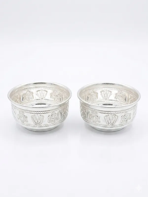 Shanka_Chakra_Namam_Bowl_(Pack_of_2)_-_Pure_German_Silver