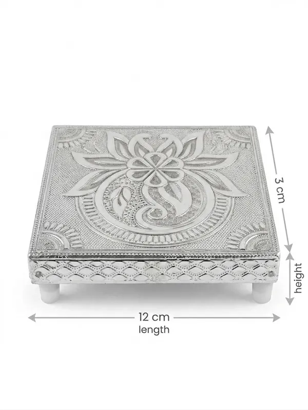 Silver_Traditional_Floral_Embossed_Decorative_Chowki
