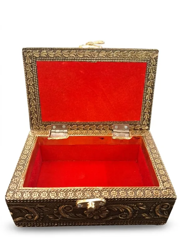 Antique_Finish_Elephant_Embossed_Decorative_Storage_Box