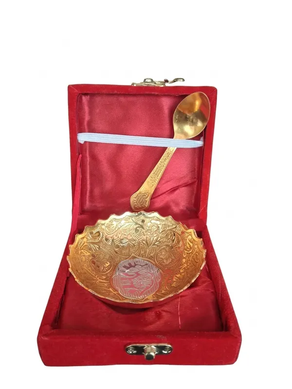 Gold_Floral_Pattern_Bowl_And_Spoon_Serving_Set