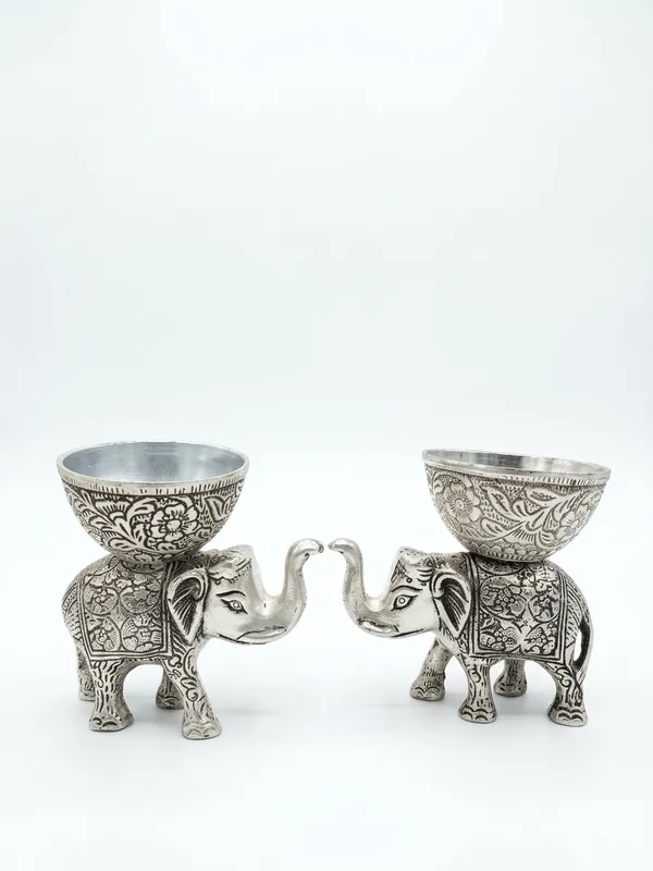 Silver-Toned_Floral_Elephant_Decorative_Bowl_Set