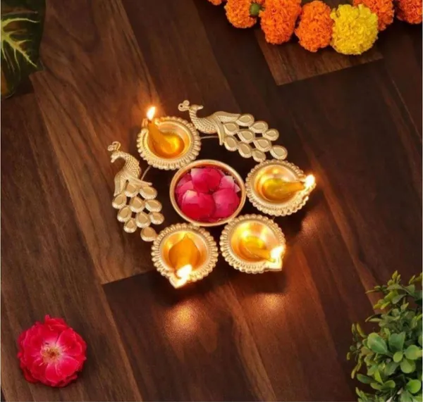 Metal_Peacock_Design_Five_Diya_Decorative_Oil_Lamp