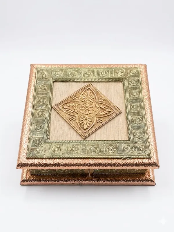 Traditional_Floral_Embossed_Decorative_Storage_Box