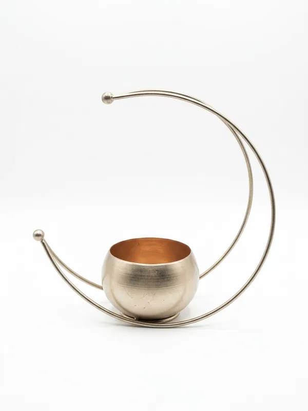 Metal_Crescent_Tabletop_Candle_Holder