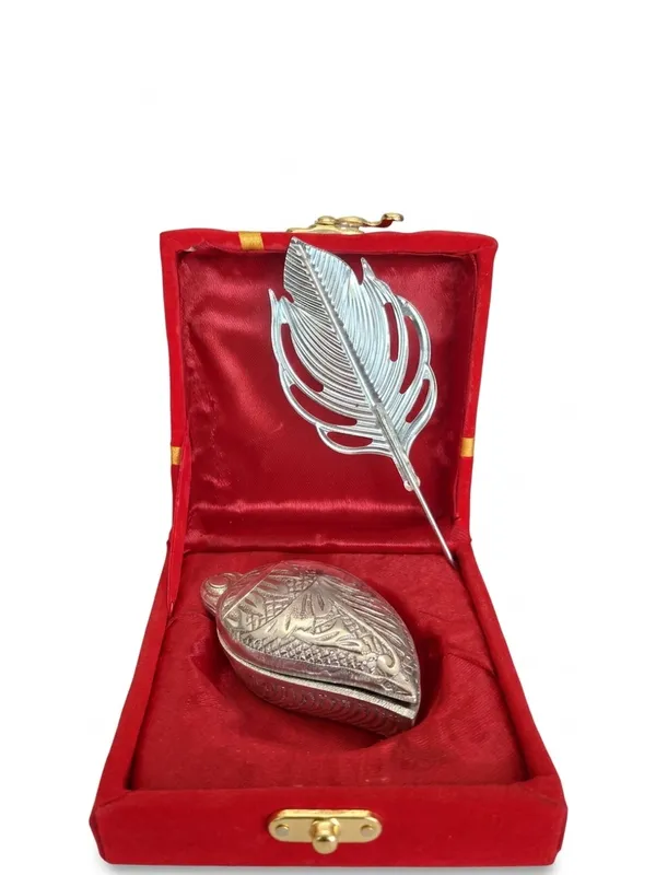 Silver_Tone_Leaf_Bookmark_And_Ornate_Trinket_Box_Set