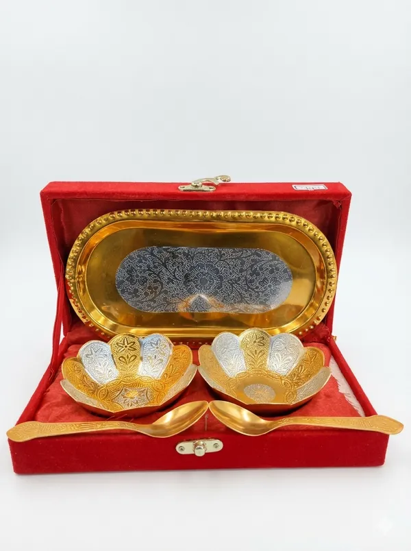 Gold_Tone_Floral_Pattern_Serving_Tray_Bowl_Spoon_Set