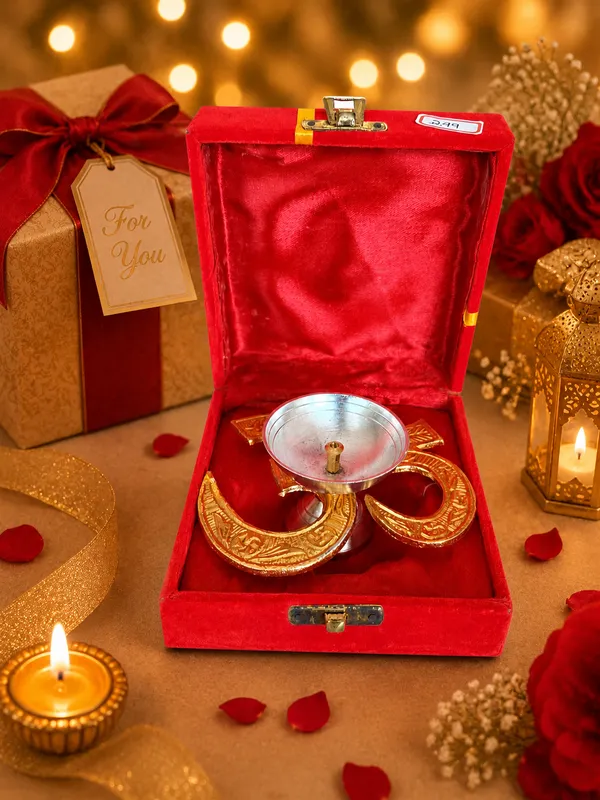 Metal_Om_Design_Diya_Oil_Lamp