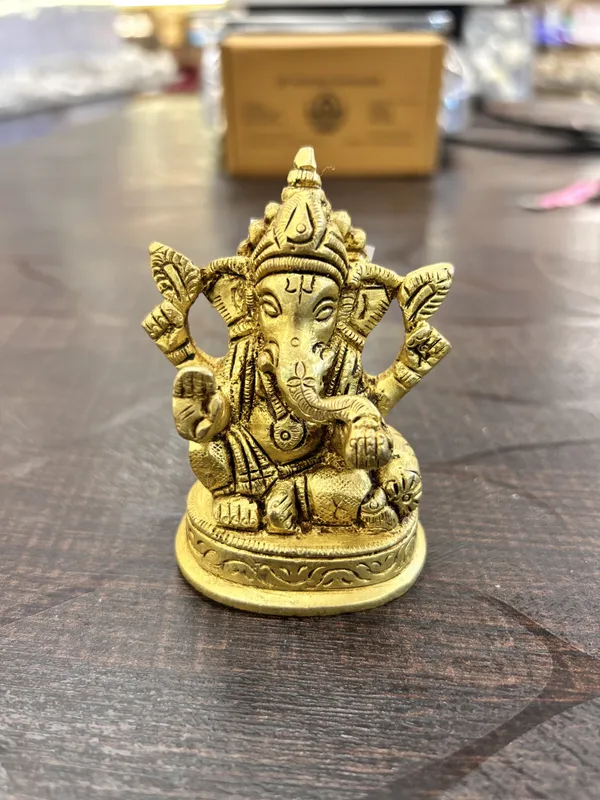 Gold_Finish_Traditional_Ganesha_Idol