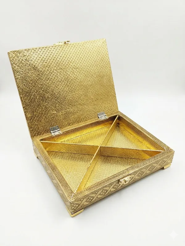 Gold_Traditional_Radha_Krishna_Embossed_Decorative_Box
