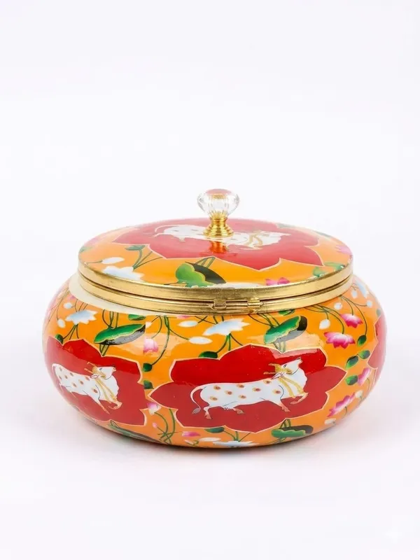 Floral_Pattern_Round_Lidded_Decorative_Storage_Box