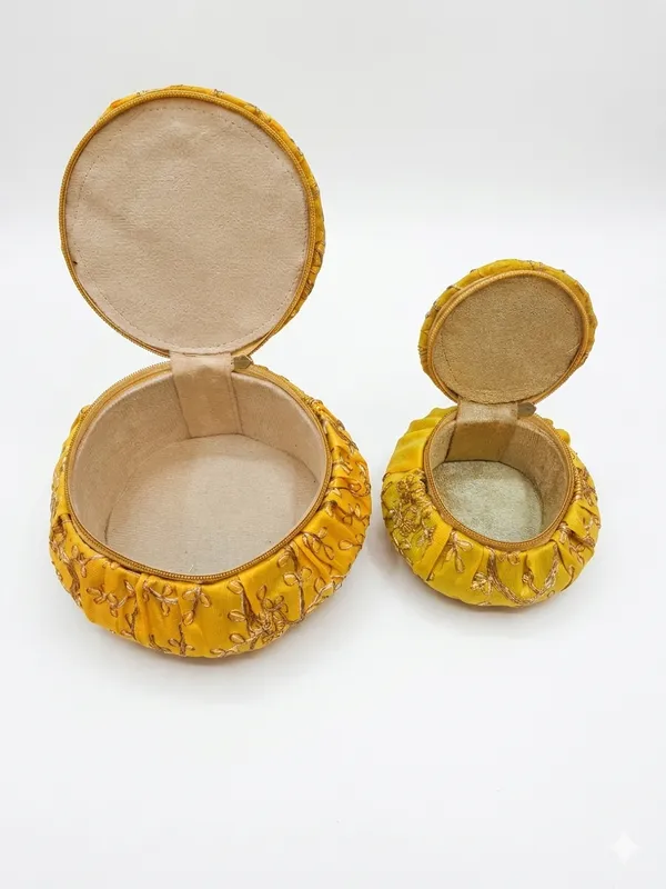 Mustard_Yellow_Embroidered_Round_Pouf_Ottoman_Set