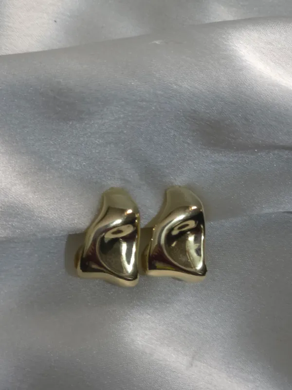 Meltform_Sculpt_Stud_Clip_on_Earrings