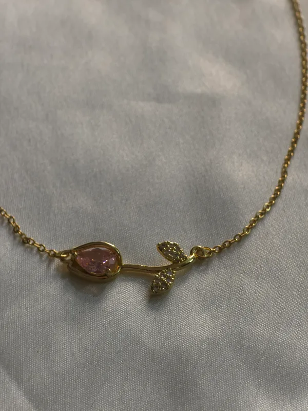 Aabha_Blush_Leaf_Necklace