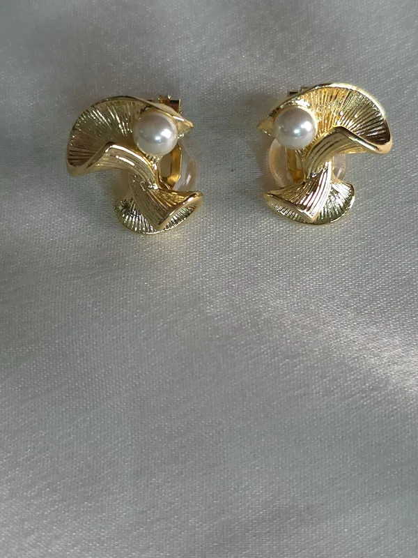 Aurielle_Pearl_Drop_Earrings