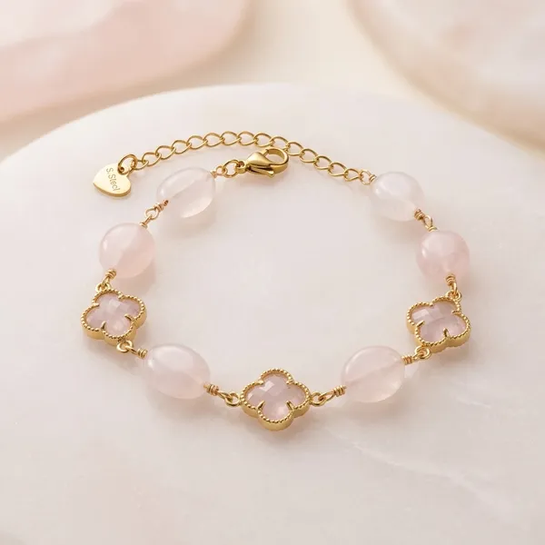 RosÃ©_Clover_Charm_Bracelet