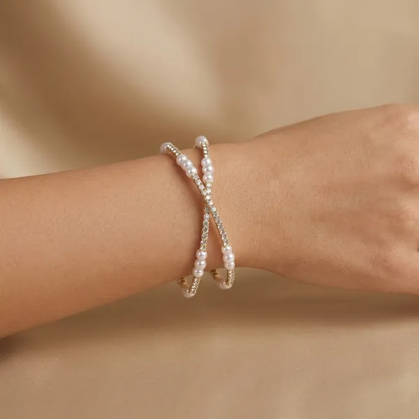Pearl_Ã‰clat_Crisscross_Cuff_Bracelet
