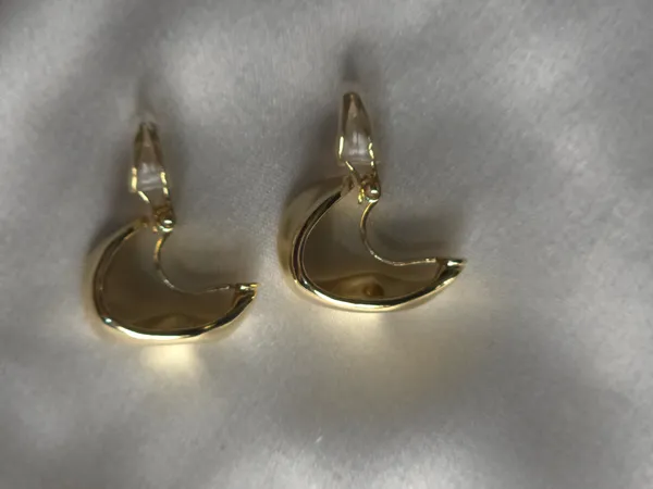 Meltform_Sculpt_Stud_Clip_on_Earrings