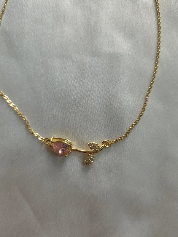 Aabha_Blush_Leaf_Necklace