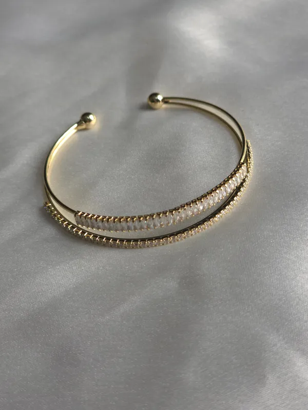 Celestial_Cascade_Cuff
