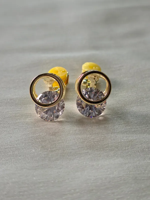 Prism_Solitaire_Stud_Clip_On_Earrings