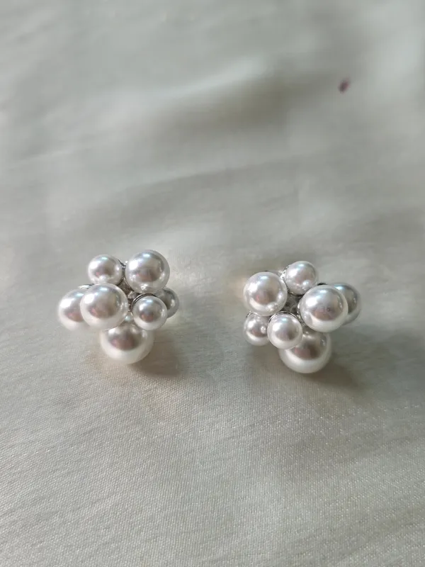 Noor_Pearl_Cluster_Clip_On_Earrings