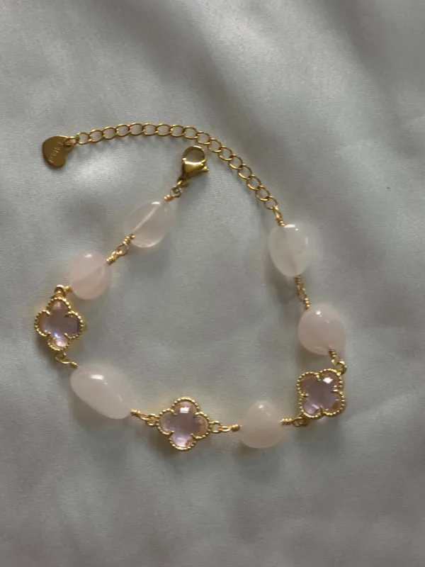 RosÃ©_Clover_Charm_Bracelet