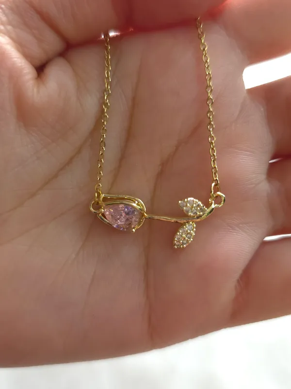 Aabha_Blush_Leaf_Necklace