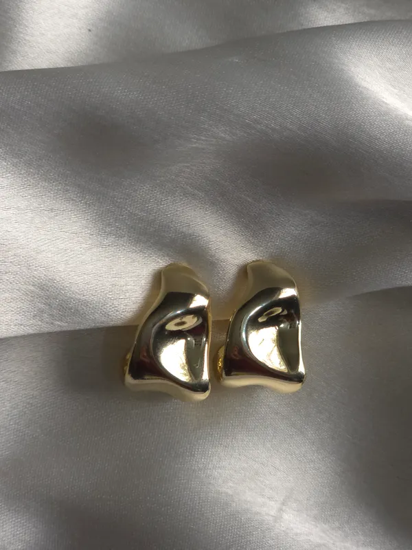 Meltform_Sculpt_Stud_Clip_on_Earrings
