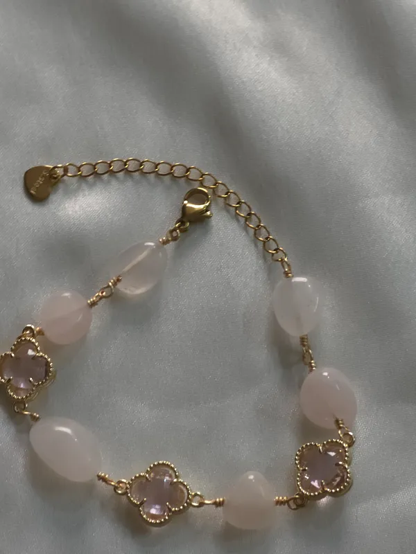 RosÃ©_Clover_Charm_Bracelet