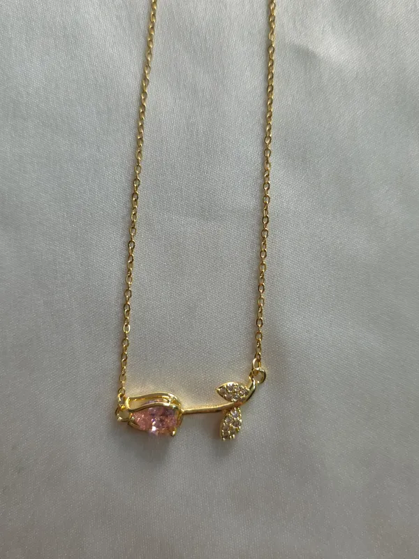 Aabha_Blush_Leaf_Necklace