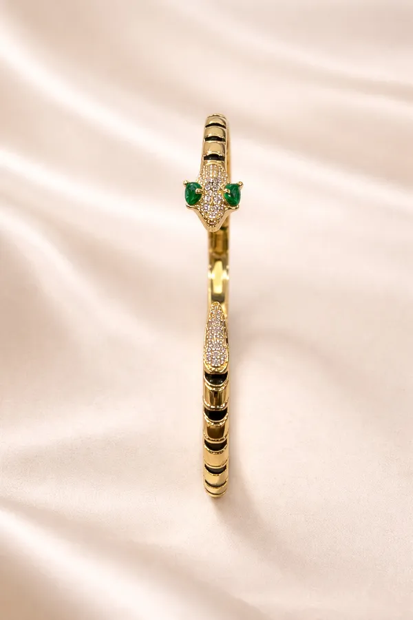 Ashaarya_Serpentine_Royale_Bracelet