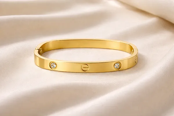 Astra_Lock_Bracelet