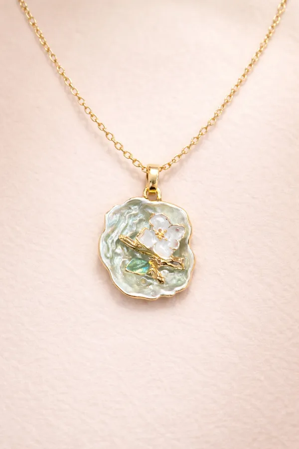 Blossom_Shell_Serenity_Necklace