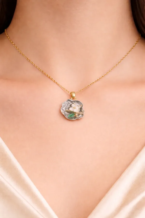 Blossom_Shell_Serenity_Necklace