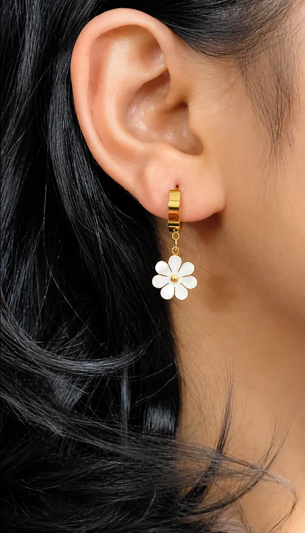 Daisy_Bloom_Hoop_Earrings